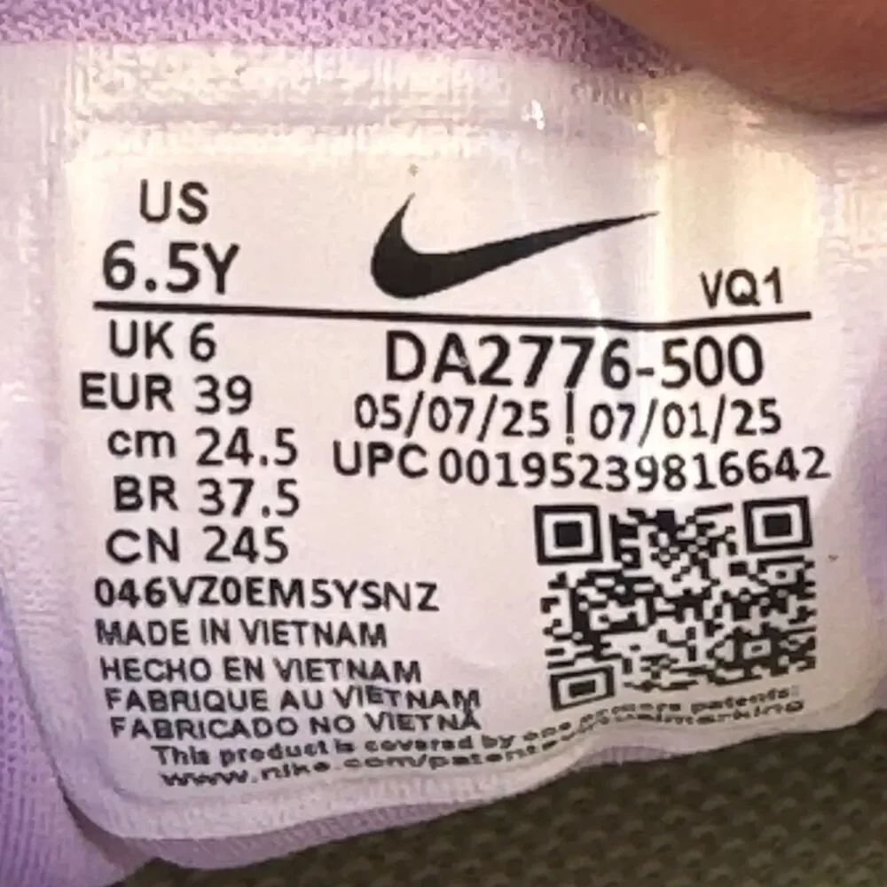 Nike Tanjun Star Runner Youth Sz 6.5Y Black/Purple DA2776-500 New